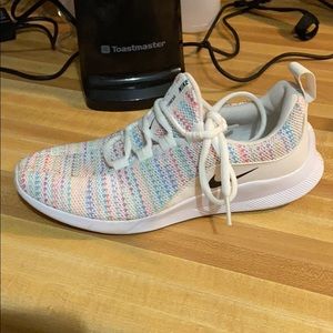 Nike youth size 4 viale space dye sneaker